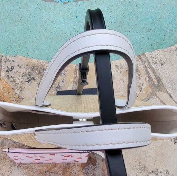 Kate Spade Picnic In The Park Strawberry Tote And Wristlet - Picture 15 of 16